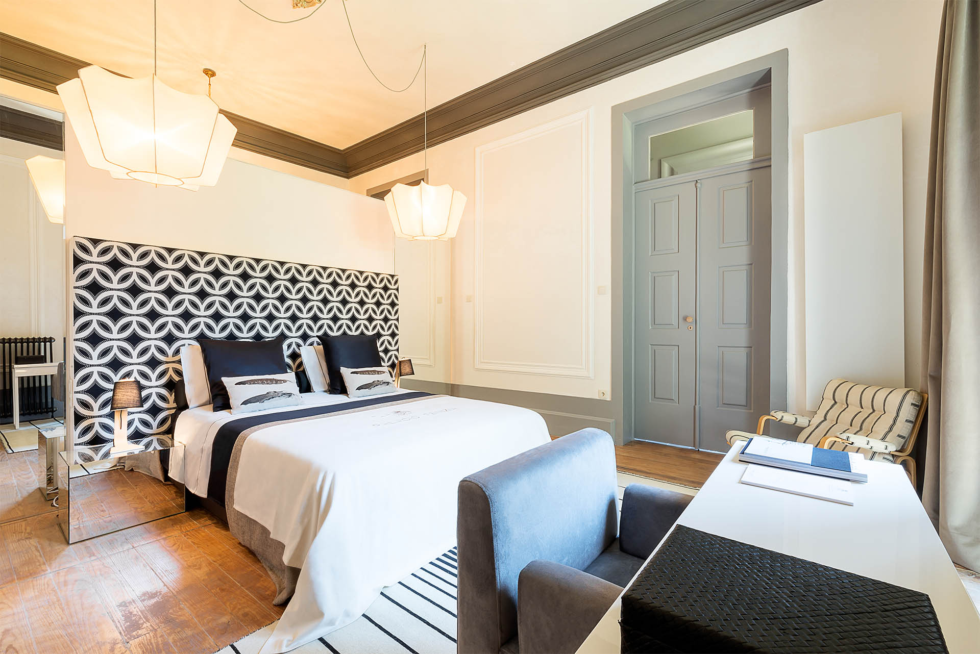luxury suite palacio fenizia | black suite